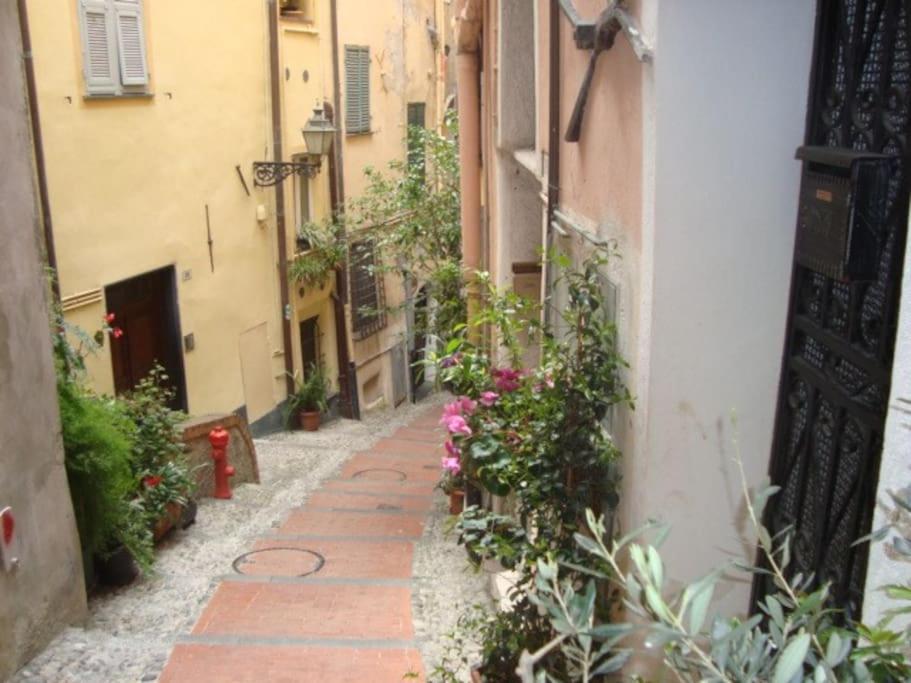 Mini Accommodation In Sanremo Liguria Exteriör bild